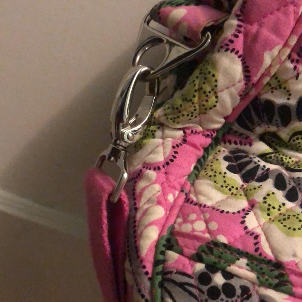 PINK VERA BRADLEY DUFFLE - Picture 10 of 12